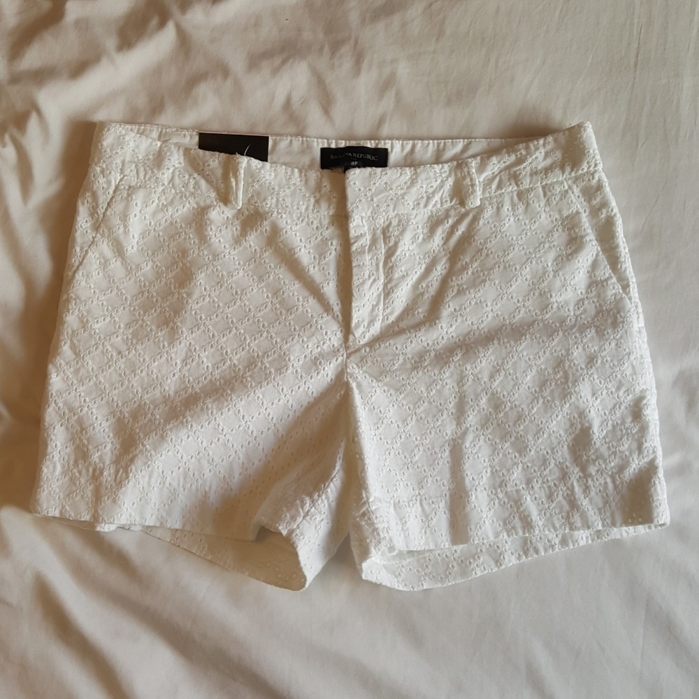 Nwt  Banana Republic  eyelet short